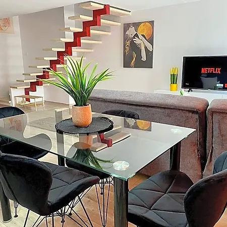 Hotel Duplex Near Center 2*